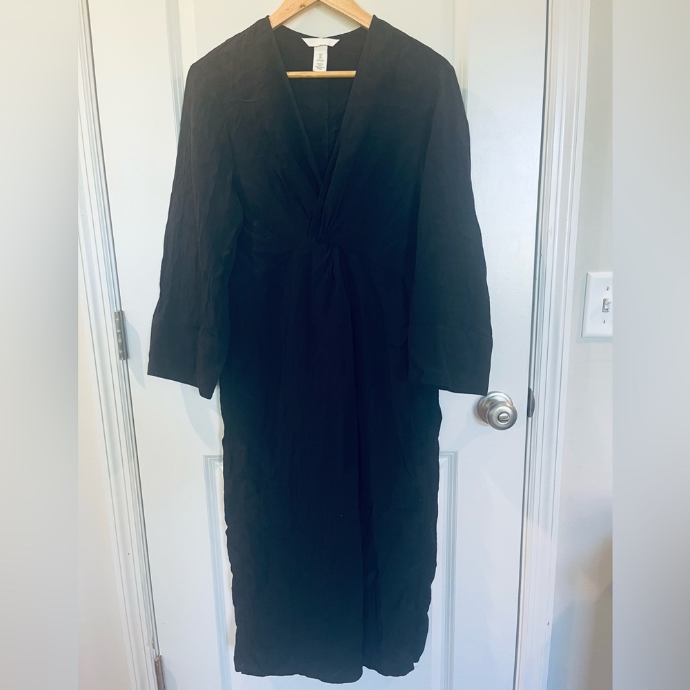 H&M Black Long (Kimono Inspired) Sleeve Dress with v-neck and crinkle fabric